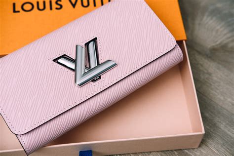 twist mini louis vuitton|Louis Vuitton twist wallet.